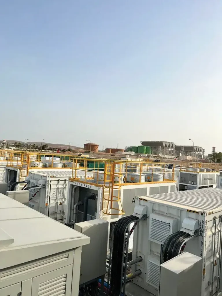 Cooling plant on a data centre platform in Salalah